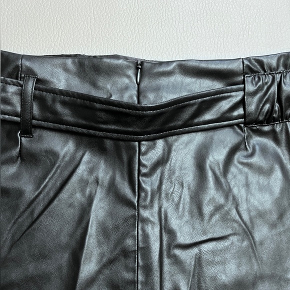 Zara Women’s Faux Leather Belted Mini Skirt - Size L - Picture 5 of 9